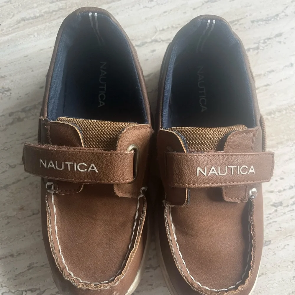 Nautica boat shoes Velcro closure boys size 11